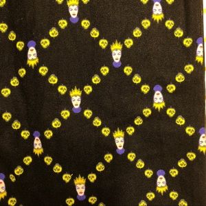 🚨✨🆕✨NWOT Lularoe Villains 2018 Leggings OS